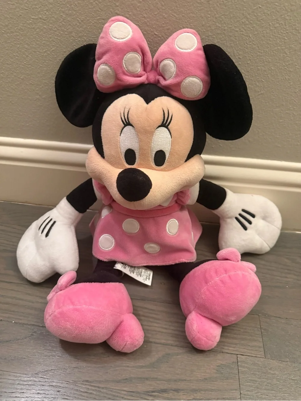 Disney Store Minnie Mouse Pink Polka Dot Plush
